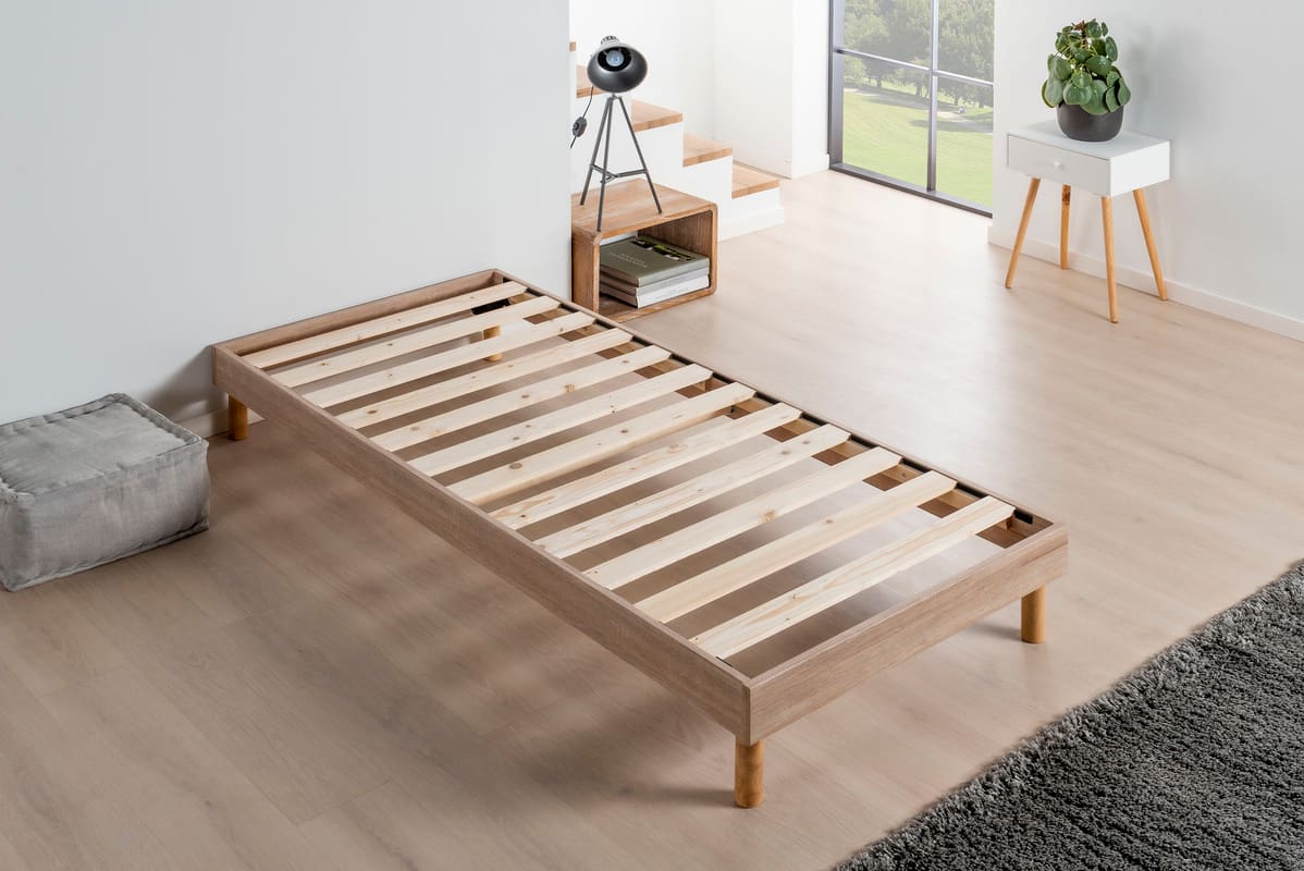 le-sommier-a-lattes-le-choisir-en-bois-ou-en-metal