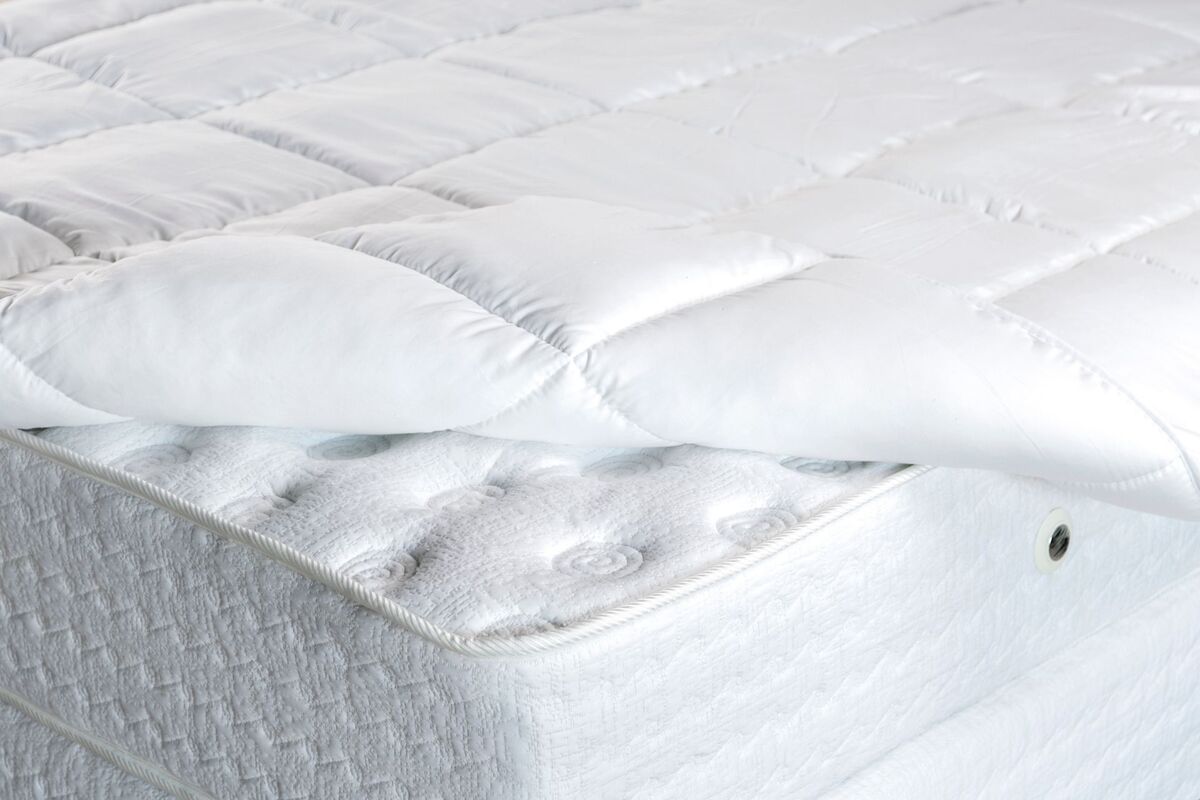 pourquoi-choisir-un-surmatelas-duvet-ou-en-plumes