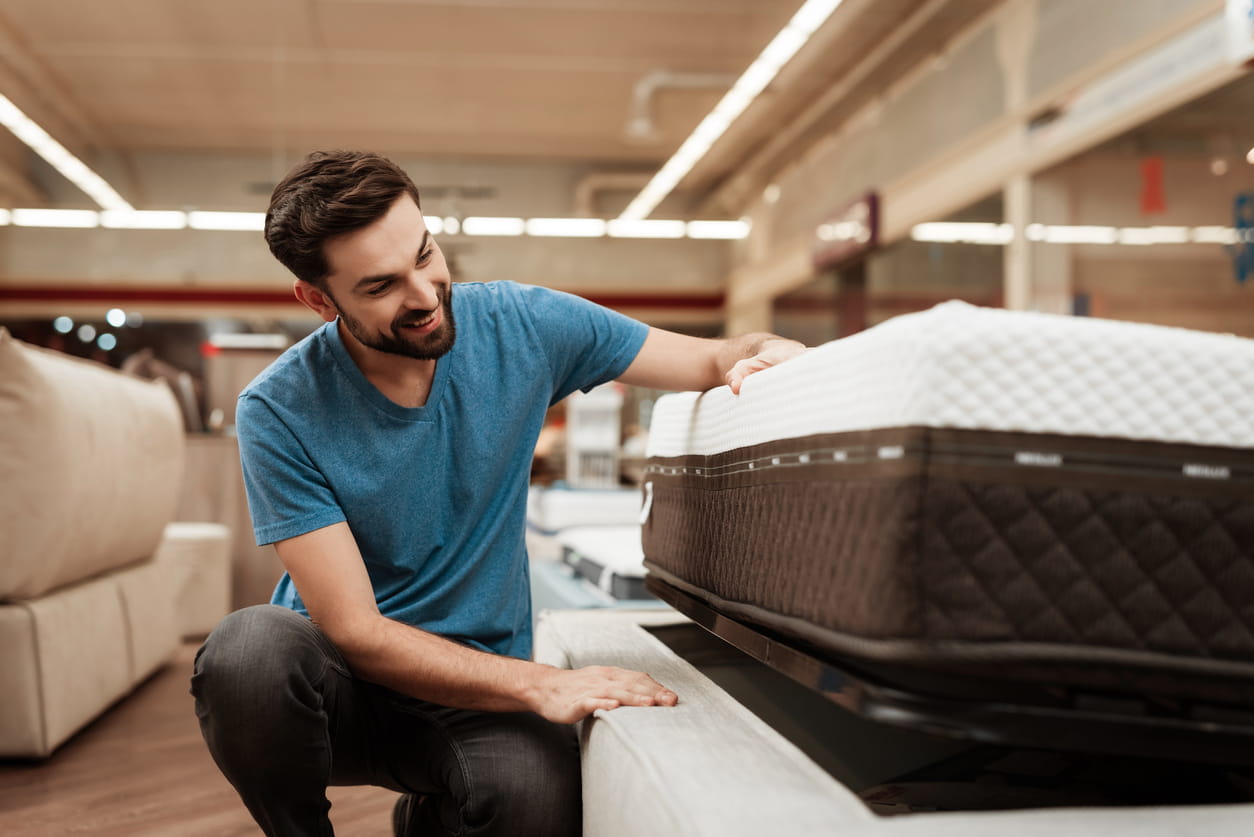pourquoi-faire-un-achat-de-matelas-en-magasin-plutot-que-sur-internet