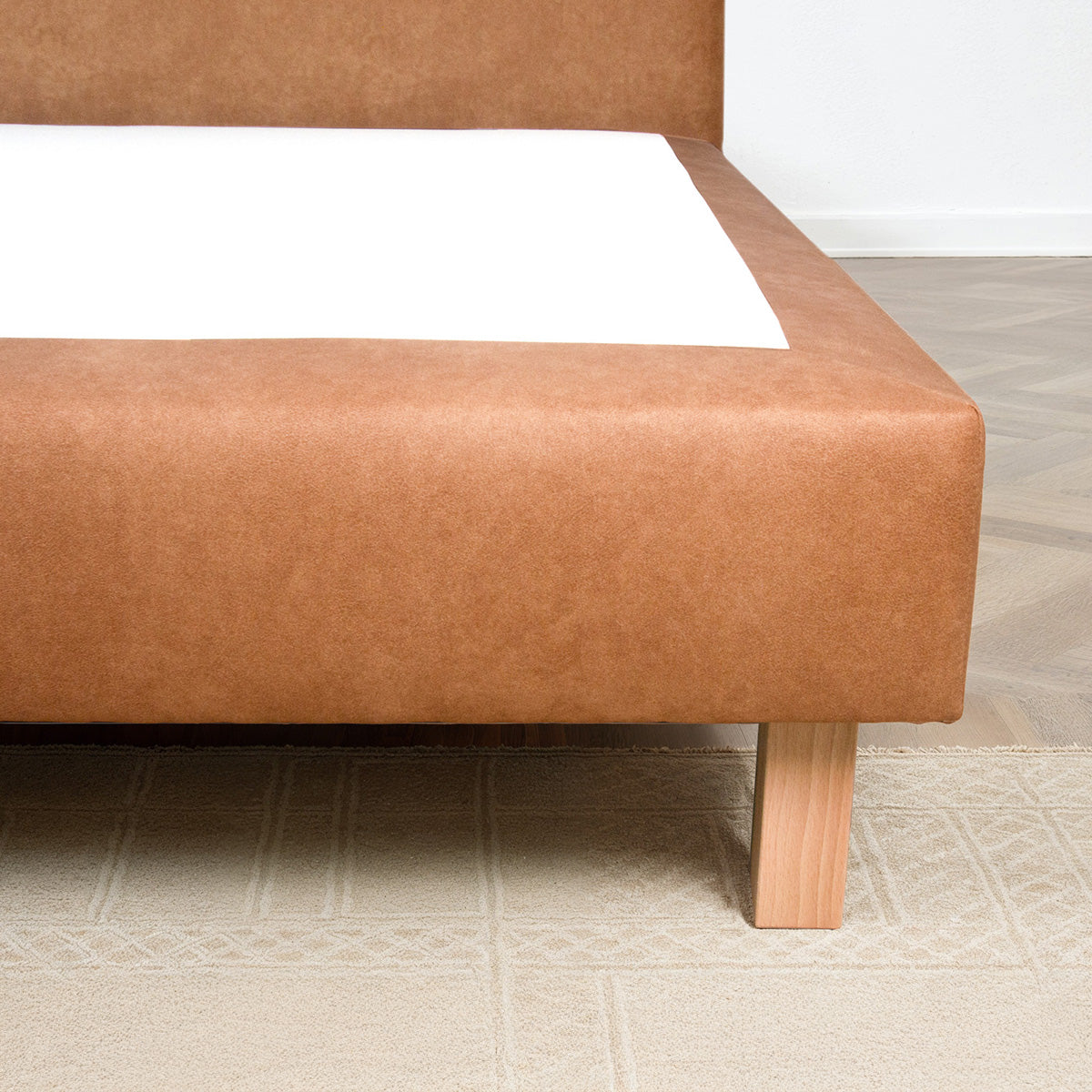 Pied de lit CARRÉ BOIS