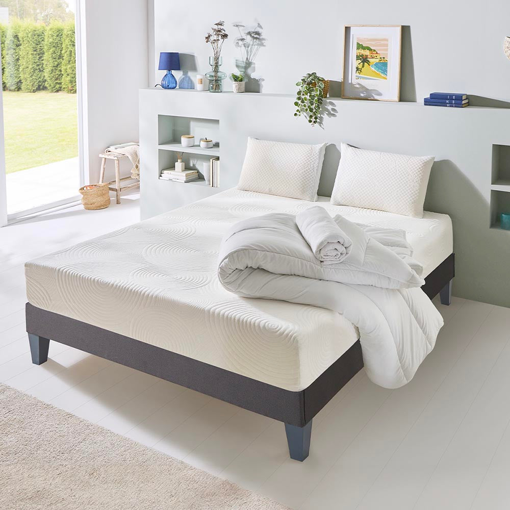 Prêt-à-dormir VOSGES avec Sommier, Couette, Oreillers et Protège-matelas